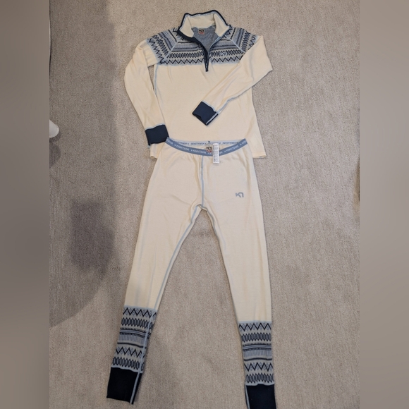 Kari Traa Other - Kari Traa Cream and Blue Thermal Top